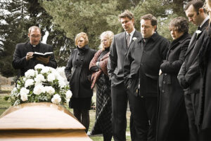 ฝันว่าไปงานศพ