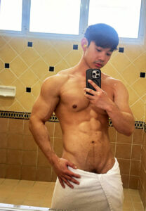 Paul Chamvuthipreecha towel