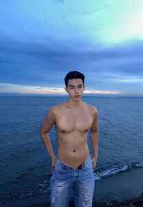 Van Trojan Umali sea