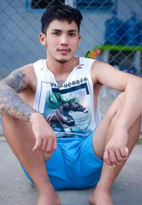 อาร์ม ก่อเกียรติ blue