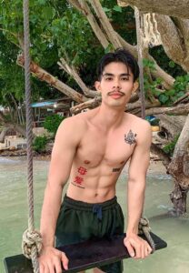 Kase Peerasak travel