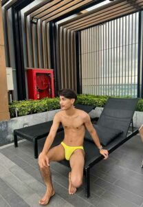 อาร์ทติส ชลธี sofa