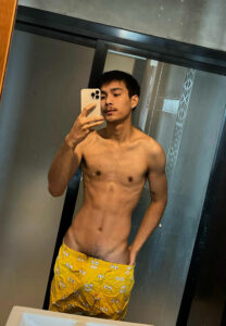 อาร์ทติส ชลธี yellow