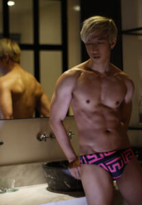 ปอนด์ วาริช