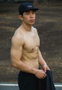 ขวัญ-ภูวเมศ-นักกล้ามแน่น