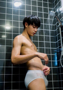 ปาม ปวเรศ