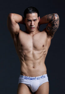 อั๋น วริศ