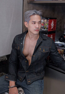 อั๋น วริศ